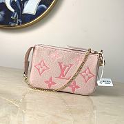 Louis Vuitton Mini Pochette Accessoires - 5