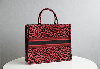 DIOR BOOK TOTE 01