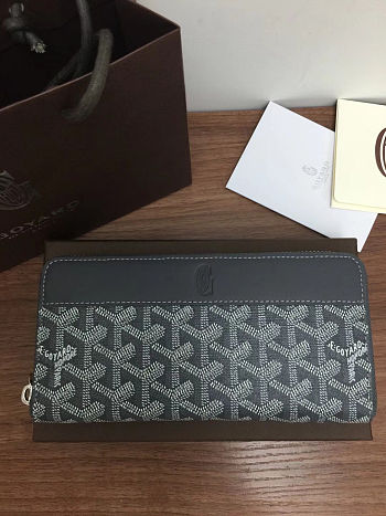 GOYARD ZIPPY WALLET 08