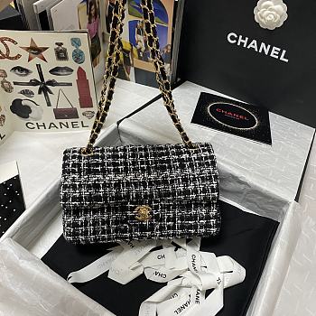 CHANEL FLAP BAG 02