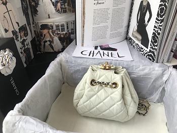 Chanel Bucket Bag AS1802 03