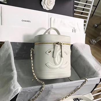 CHANEL VANITY CASE 03