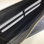  GUCCI CLUTCH BAG 02 - 2