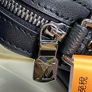 Louis Vuitton TRIO POCHETTE M69443DX - 3