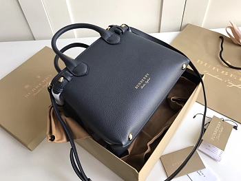 BURBERRY THE SMALL BANNER IN LEATHER AND HOUSE CHECK 02