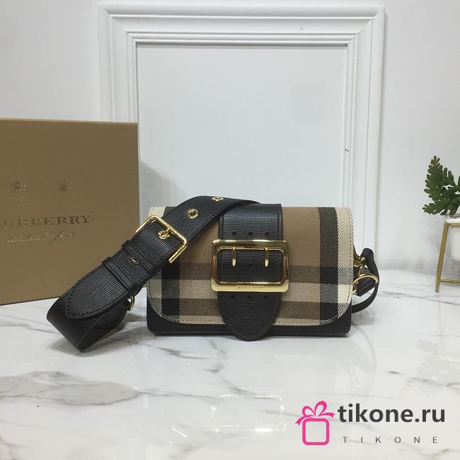 BURBERRY THE BUCKLE 02 - 1