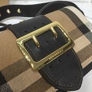 BURBERRY THE BUCKLE 02 - 3