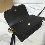 BURBERRY THE BUCKLE 02 - 2