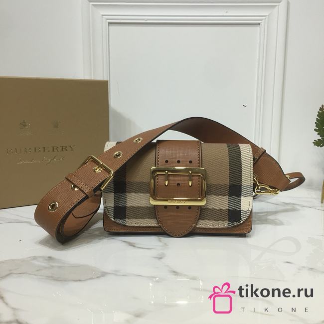 BURBERRY THE BUCKLE 04 - 1