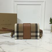 BURBERRY THE BUCKLE 04 - 2