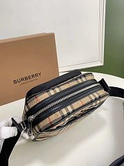 BURBERRY  SHOULDER BAG  121124A - 6