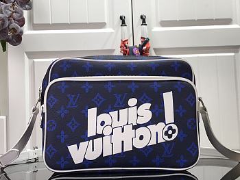 LOUIS VUITTON MESSENGER BAG 