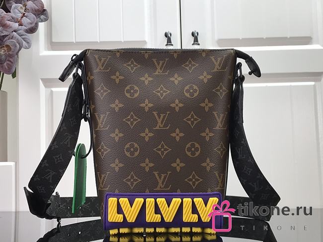 LOUIS VUITTON CRUISER MESSENGER - 1