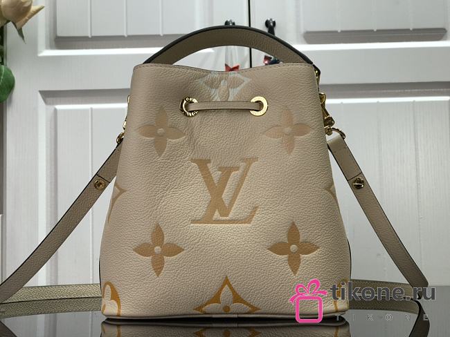 LOUIS VUITTON NEONOE BB M45716 02 - 1