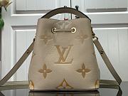 LOUIS VUITTON NEONOE BB M45716 02 - 1