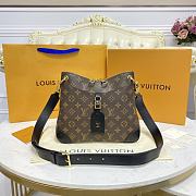 LOUIS VUITTON ODEON PM 02 - 1