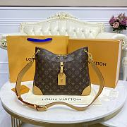 LOUIS VUITTON ODEON MM 01 - 1