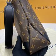 LOUIS VUITTON ODEON MM 02 - 6