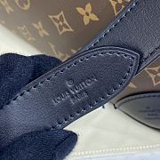 LOUIS VUITTON ODEON MM 02 - 2