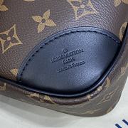 LOUIS VUITTON ODEON MM 02 - 3