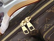 LOUIS VUITTON UTILITY CROSSBODY 01 - 6