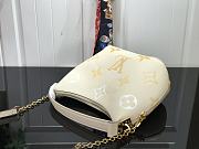 LOUIS VUITTON MARSHMALLOW 01 - 3