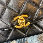 CHANEL FLAP BAG AS2222 01 - 4