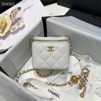 CHANEL VANITY CASE 120414R 04