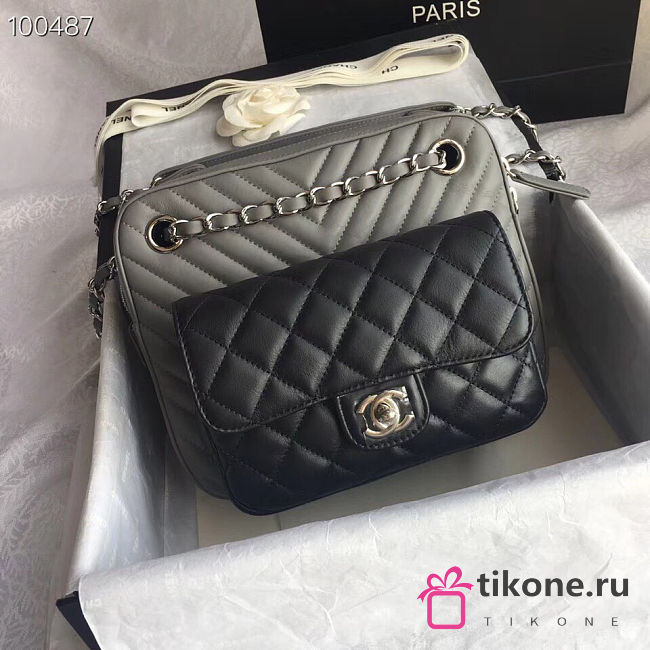 Chanel Black/ Grey Leather Handbag - 21×7×22cm - 1