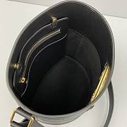 CELINE BUCKET MAILLON 02 - 2