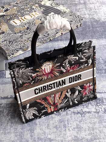 DIOR BOOK TOTE SMALL M1286 024