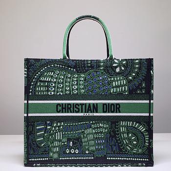 DIOR BOOK TOTE LARGE 03