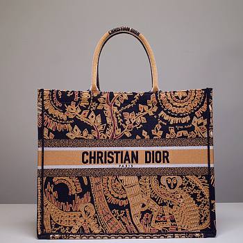 DIOR BOOK TOTE LARGE 04