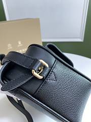 BURBERRY THE BUCKLE 06 - 2