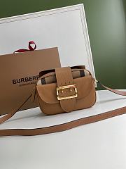 BURBERRY THE BUCKLE 07 - 1