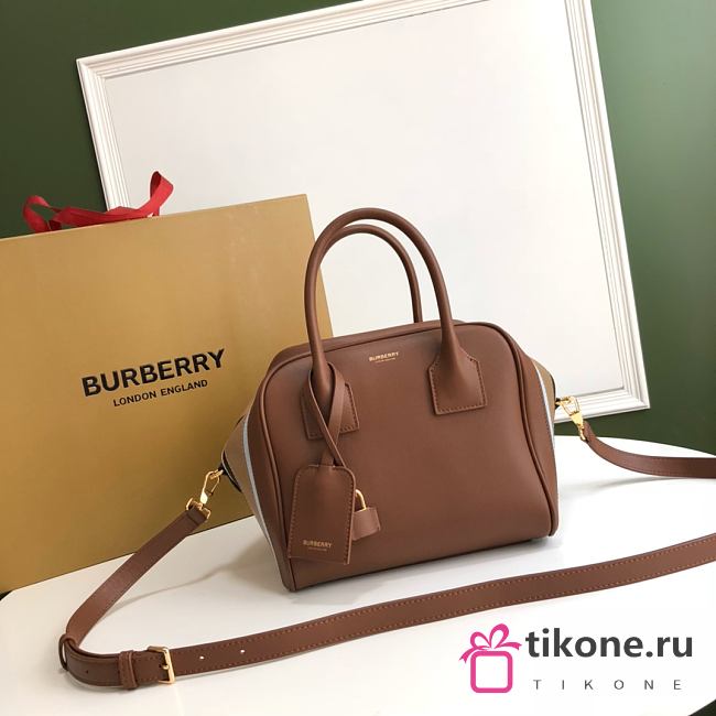 BURBERRY Cube Bag 01 - 1