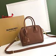 BURBERRY Cube Bag 01 - 1