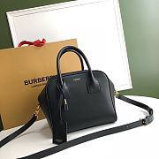 BURBERRY Cube Bag 02 - 1