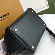 BURBERRY Cube Bag 02 - 3