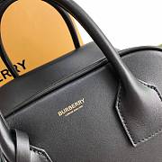 BURBERRY Cube Bag 02 - 2