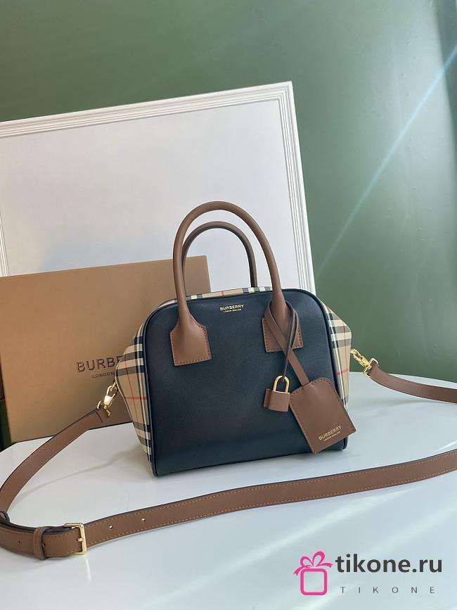 BURBERRY Cube Bag 04 - 1