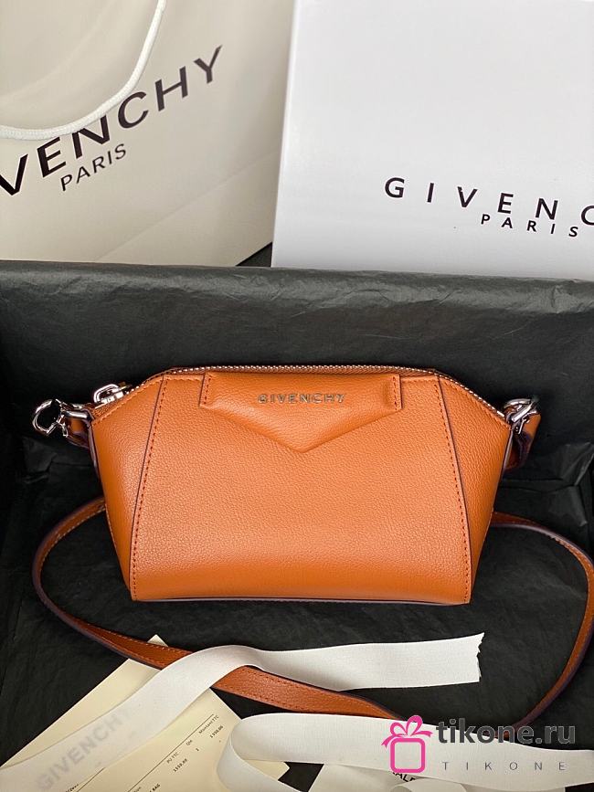 GIVENCHY NANO ANTIGONA 01 - 1