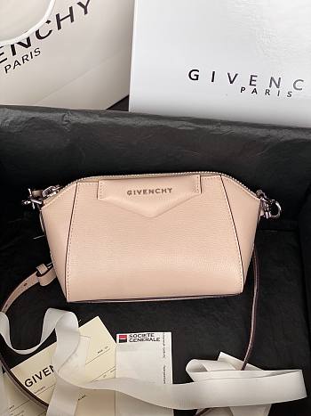 GIVENCHY NANO ANTIGONA 07