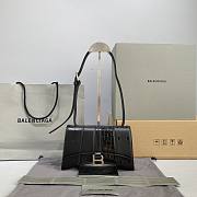 Balenciag Hourglass Multibelt 01 - 1