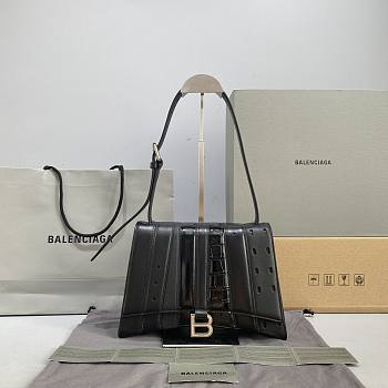 Balenciag Hourglass Multibelt 02