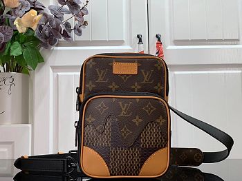  LOUIS VUITTON NANO AMAZONE MESSENGER