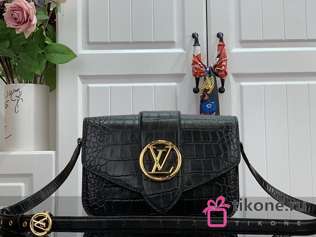 LOUIS VUITTON PONT 9 01 - 1