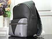 LOUIS VUITTON DISCOVERY BACKPACK M30735 02 - 3