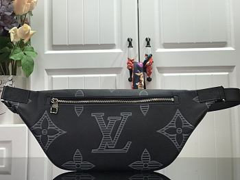 LOUIS VUITTON DISCOVERY BUMBAG