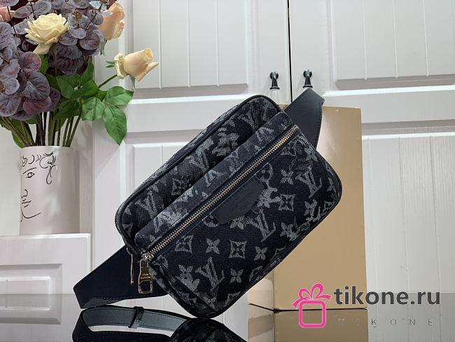 LOUIS VUITTON OUTDOOR BUM BAG - 1